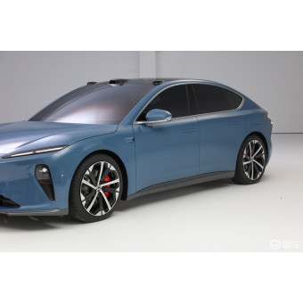 NIO ET5