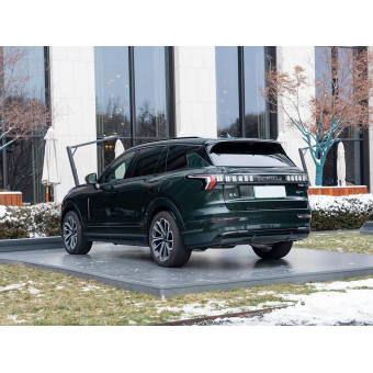 Lynk & Co 09 EM P