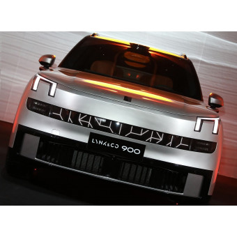 Lynk & Co 900