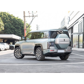 BYD Yangwang U8